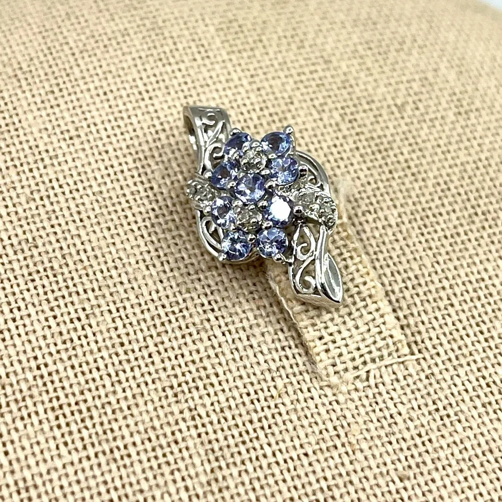 10K White Gold Tanzanite ๐ Diamond Accent Pendant - Vintage Estate, 1990s - Picture 1 of 15